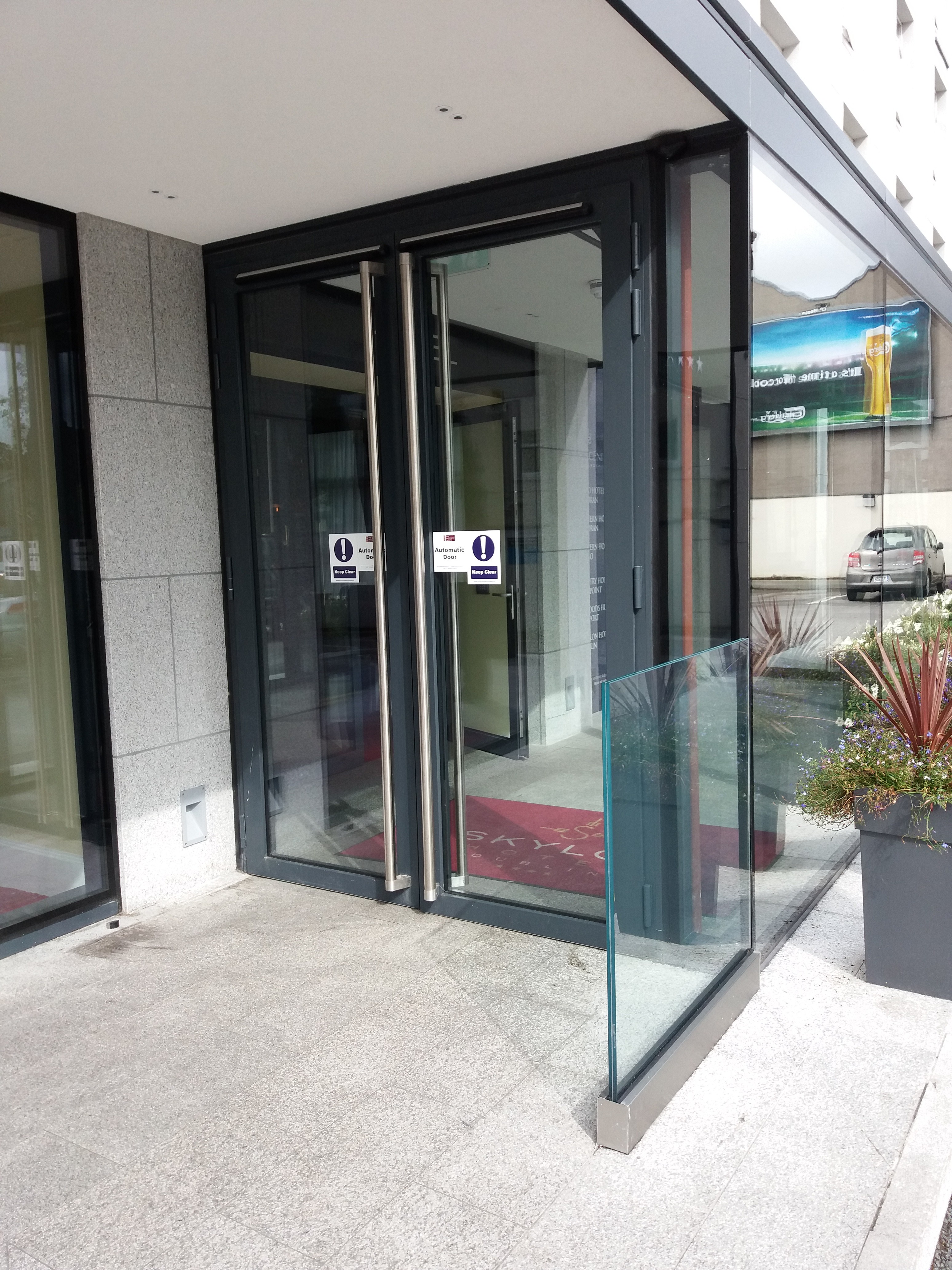 An image of an electronic door