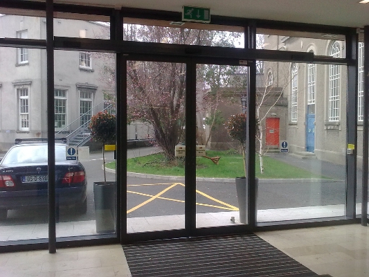 An image of an electronic door