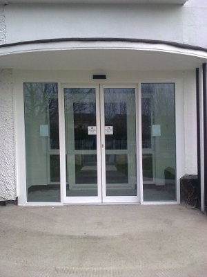 An image of an electronic door