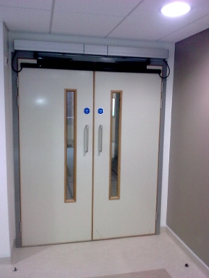An image of an electronic door