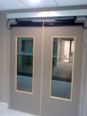 An image of an electronic door